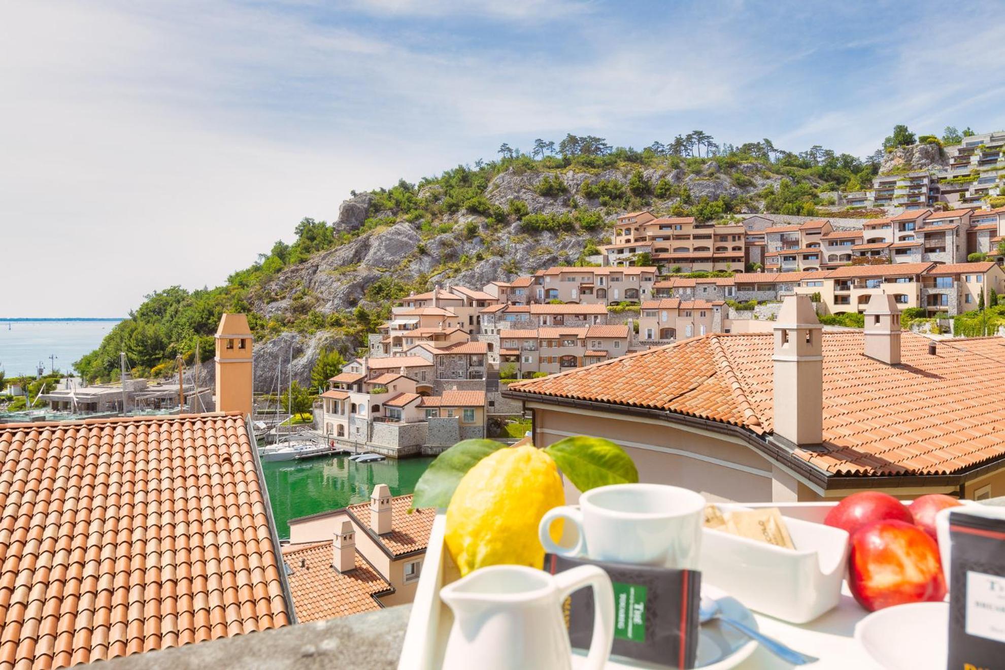 Portopiccolo Apartments Sistiana Ngoại thất bức ảnh